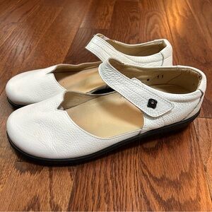 David Tate Everly Made in Italy White Mary Jane Flats - size 11